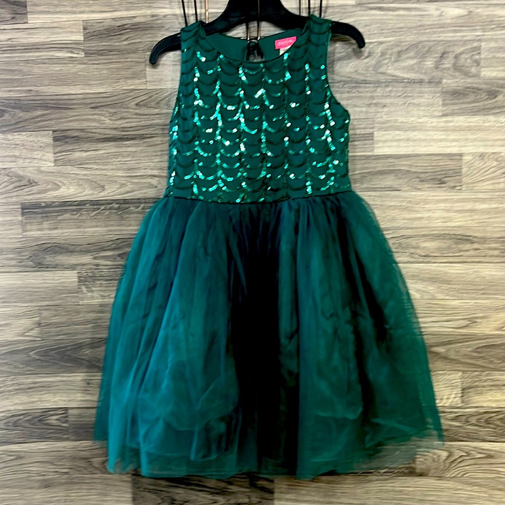 Green sequence dress